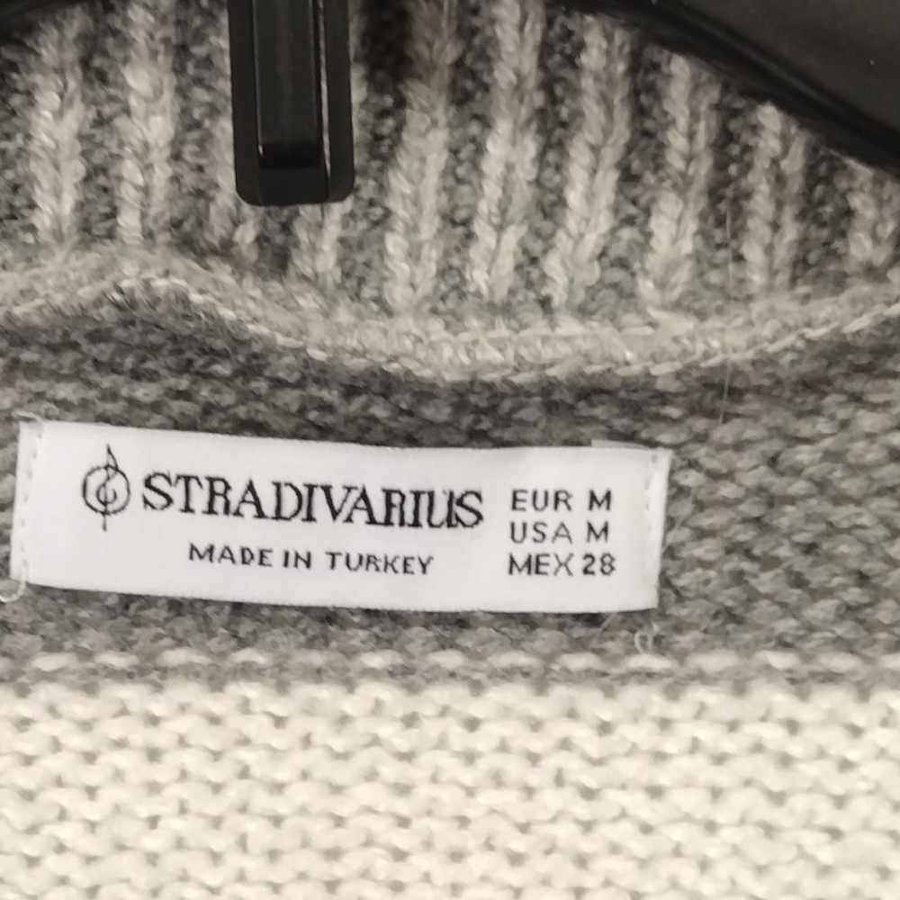 Stradivarius Women's Knit Striped Sweater Size Medium - NWOT - Picture 4 of 5